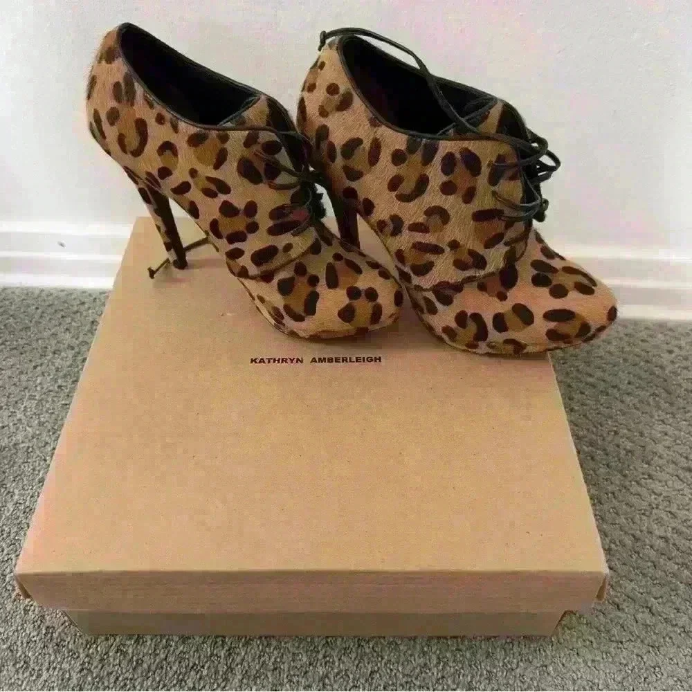 Kathryn Amberleigh leopard ankle boot size 8.5 in great condition whit box - Picture 7 of 7